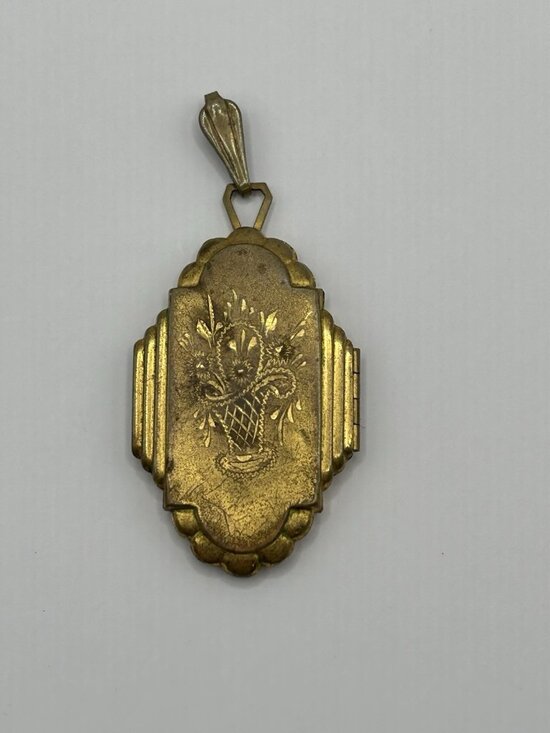 Unbranded Jewelry - Antique Locket Cottagecore Art Deco Basket Flowers Gold Tone Large Pendant Love